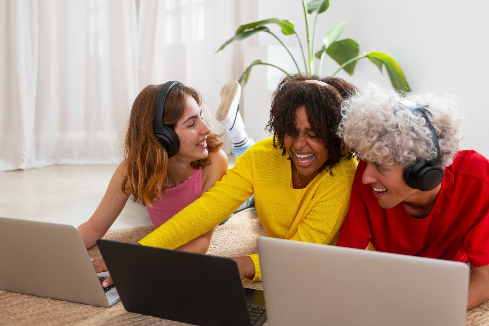 Three neighbors building an online community of action
